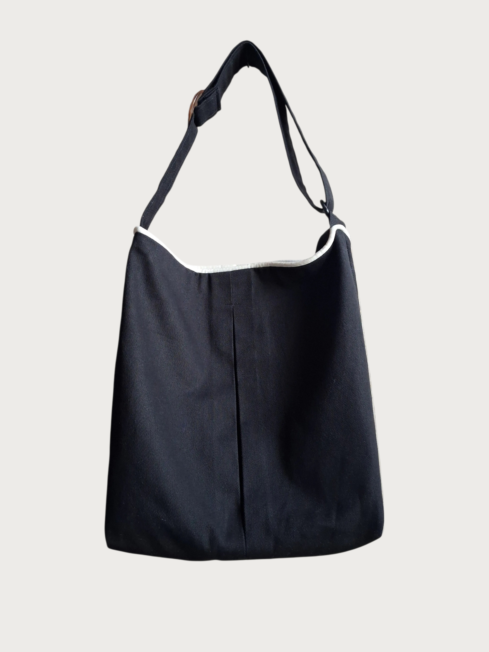 Inverted pleat bag